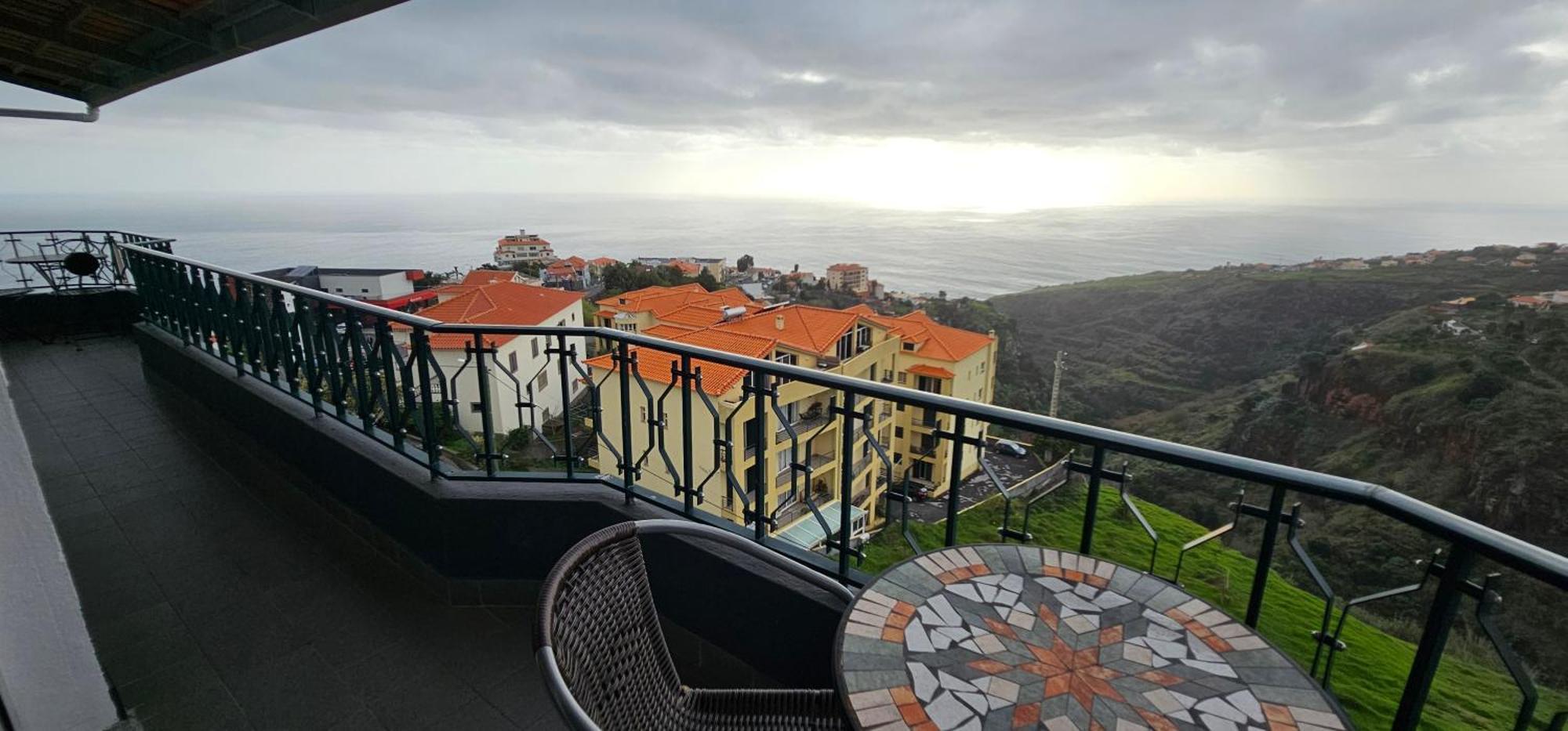 Sunset Star With Sea View Lejlighed Calheta  Eksteriør billede