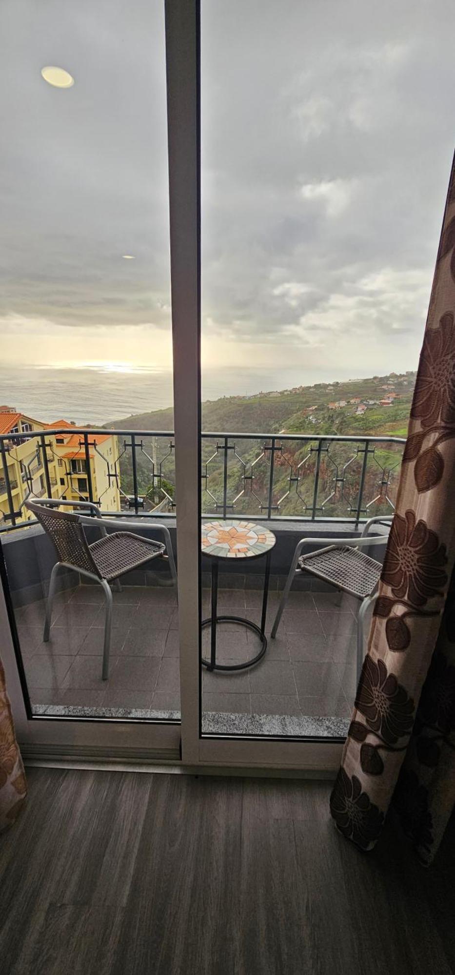 Sunset Star With Sea View Lejlighed Calheta  Eksteriør billede